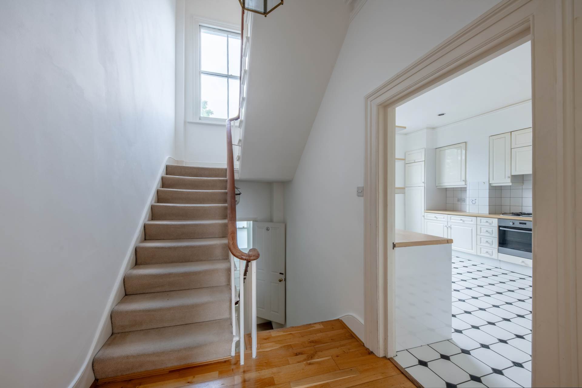 Upper Richmond Road, East Putney SW15, Image 6