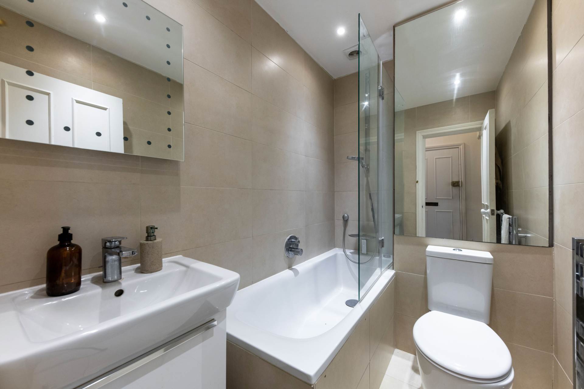 Royal Crescent, Holland Park, Image 4