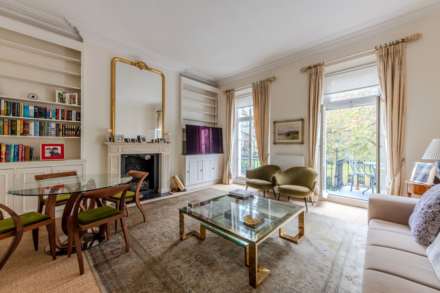 1 Bedroom Apartment, Royal Crescent, Holland Park