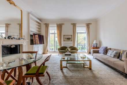 Royal Crescent, Holland Park, Image 2