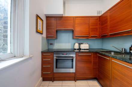 Royal Crescent, Holland Park, Image 3