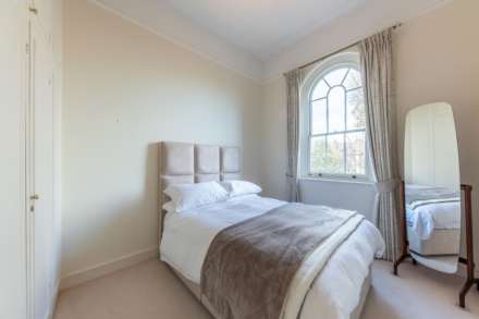 Royal Crescent, Holland Park, Image 5