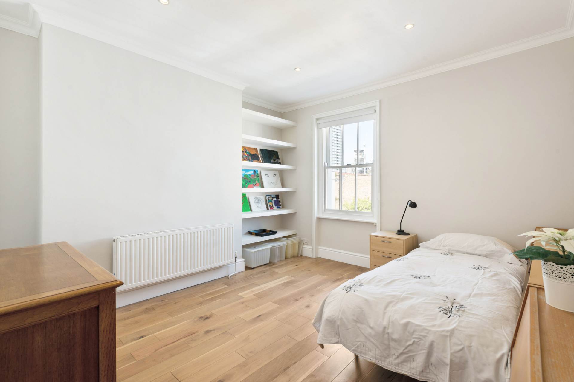 Queensdale Road, London, Image 12