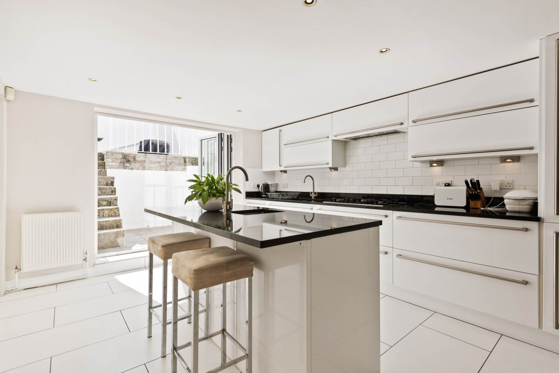 Queensdale Road, London, Image 6