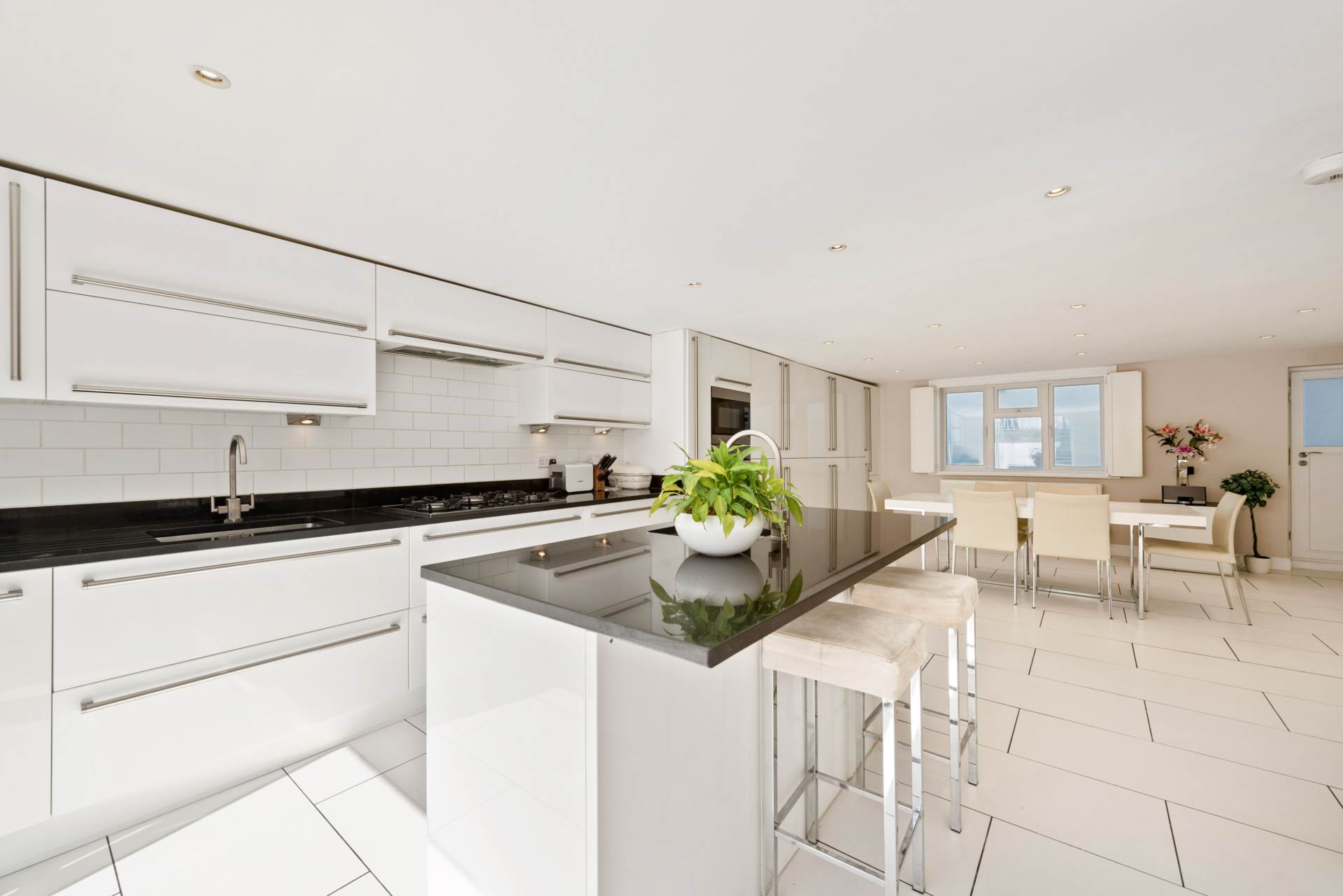 Queensdale Road, London, Image 7