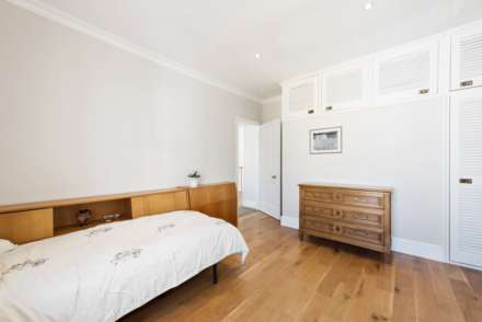 Queensdale Road, London, Image 13