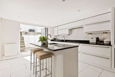 Queensdale Road, London, Image 6