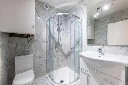 Upper Richmond Road, London, Image 7