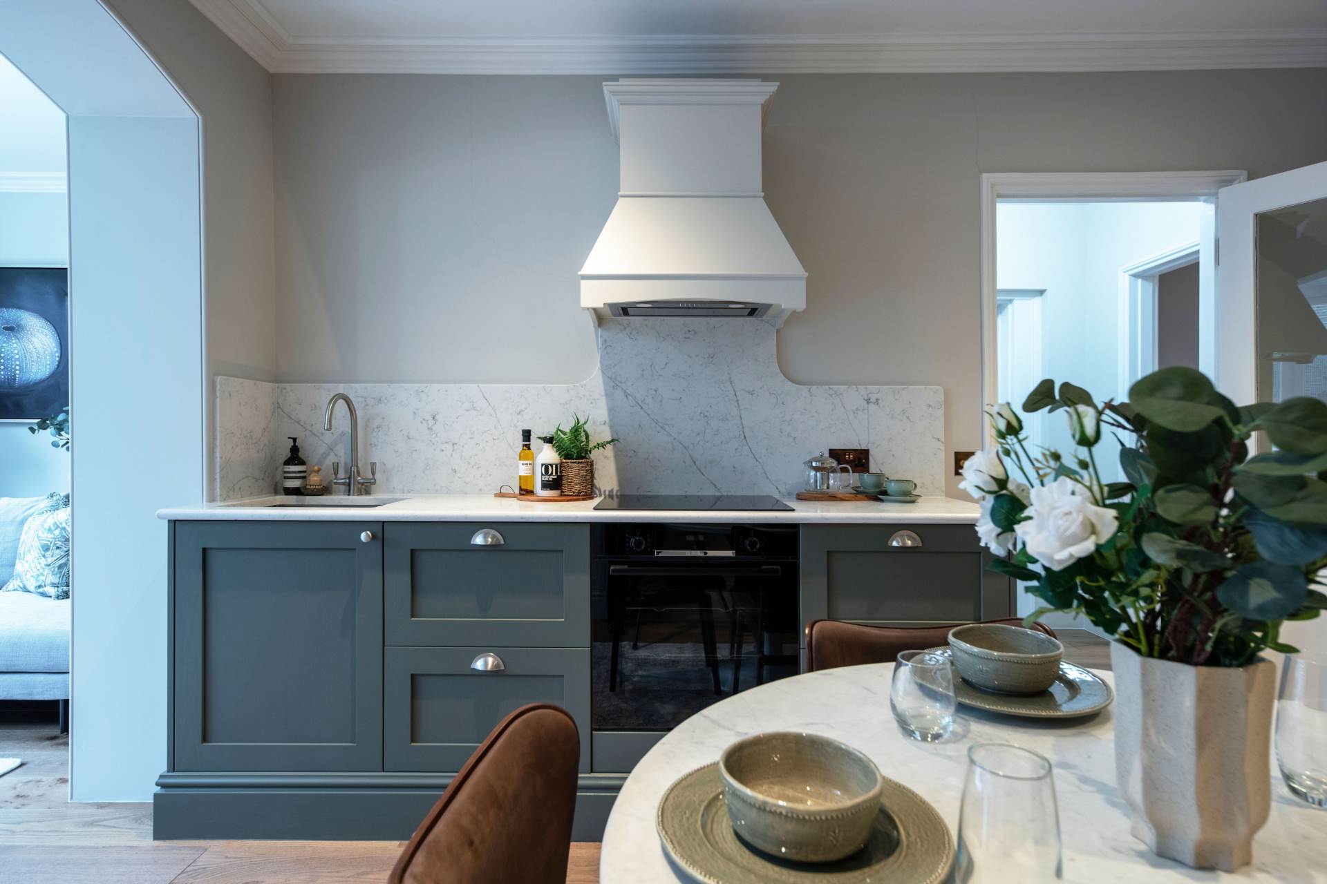 Addison Avenue, London, Image 13