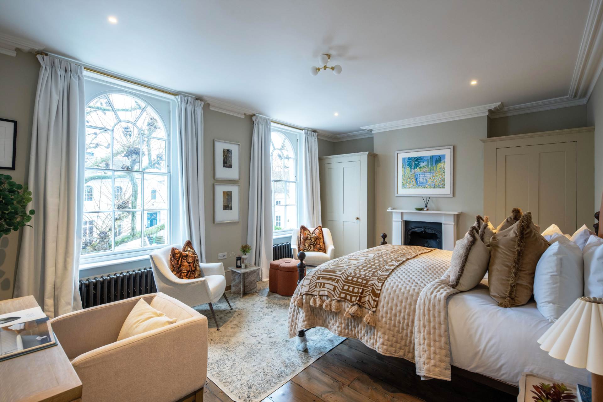 Addison Avenue, London, Image 16