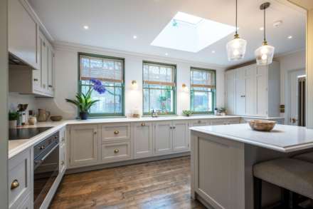 Addison Avenue, London, Image 8