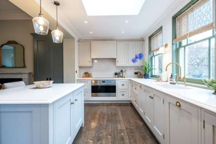 Addison Avenue, London, Image 9