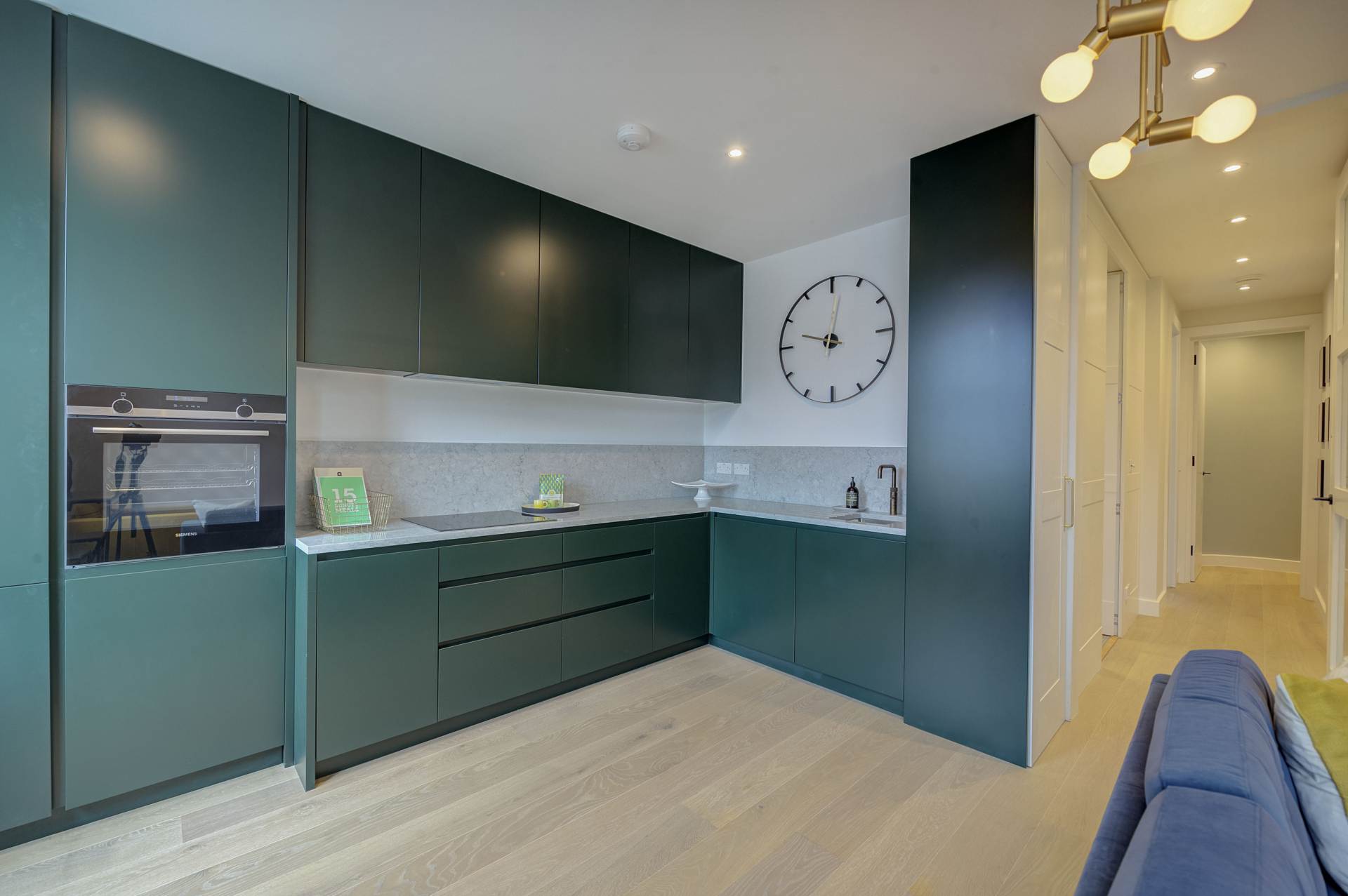 Blenheim Crescent, London, Image 3