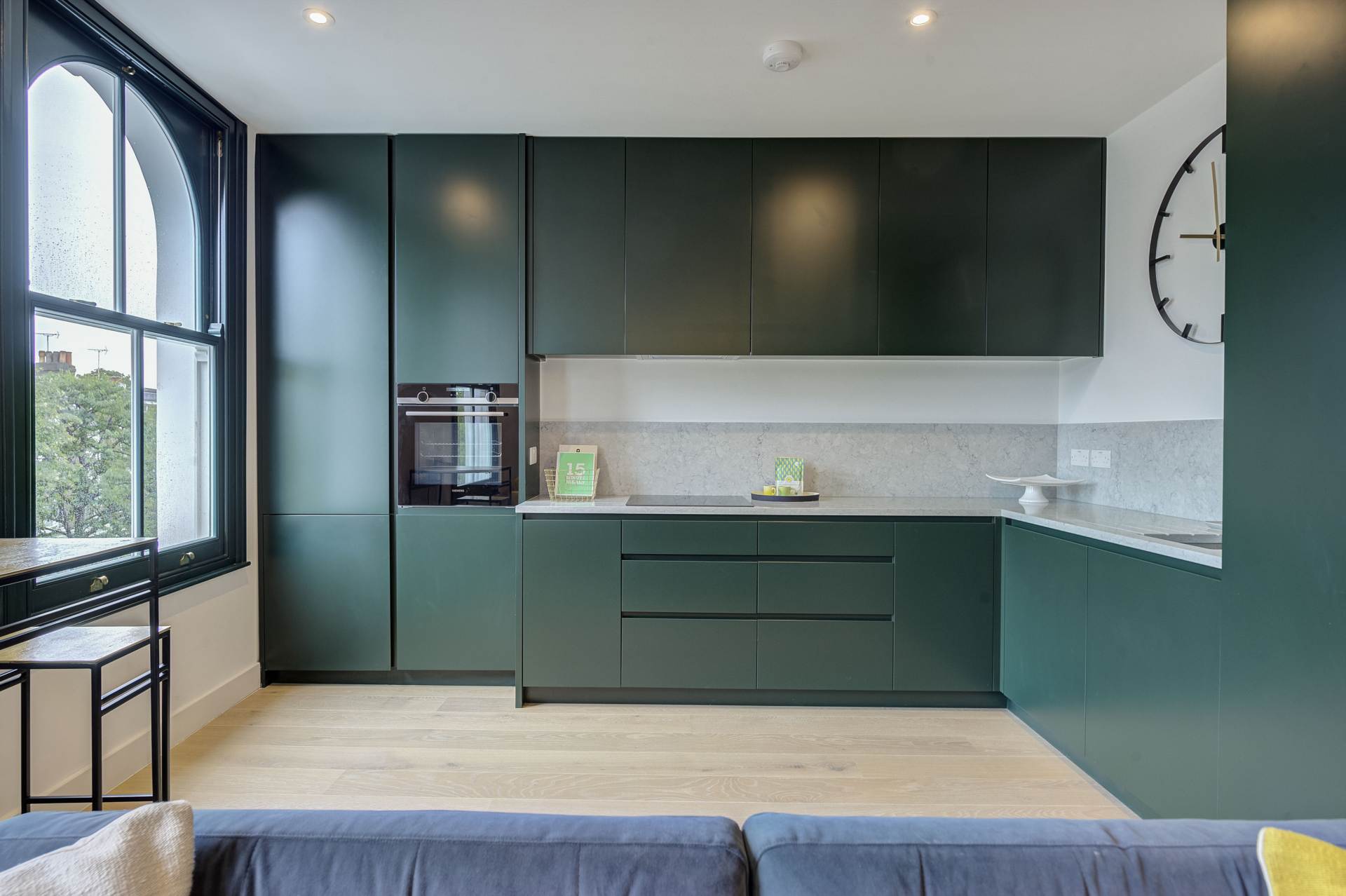 Blenheim Crescent, London, Image 4