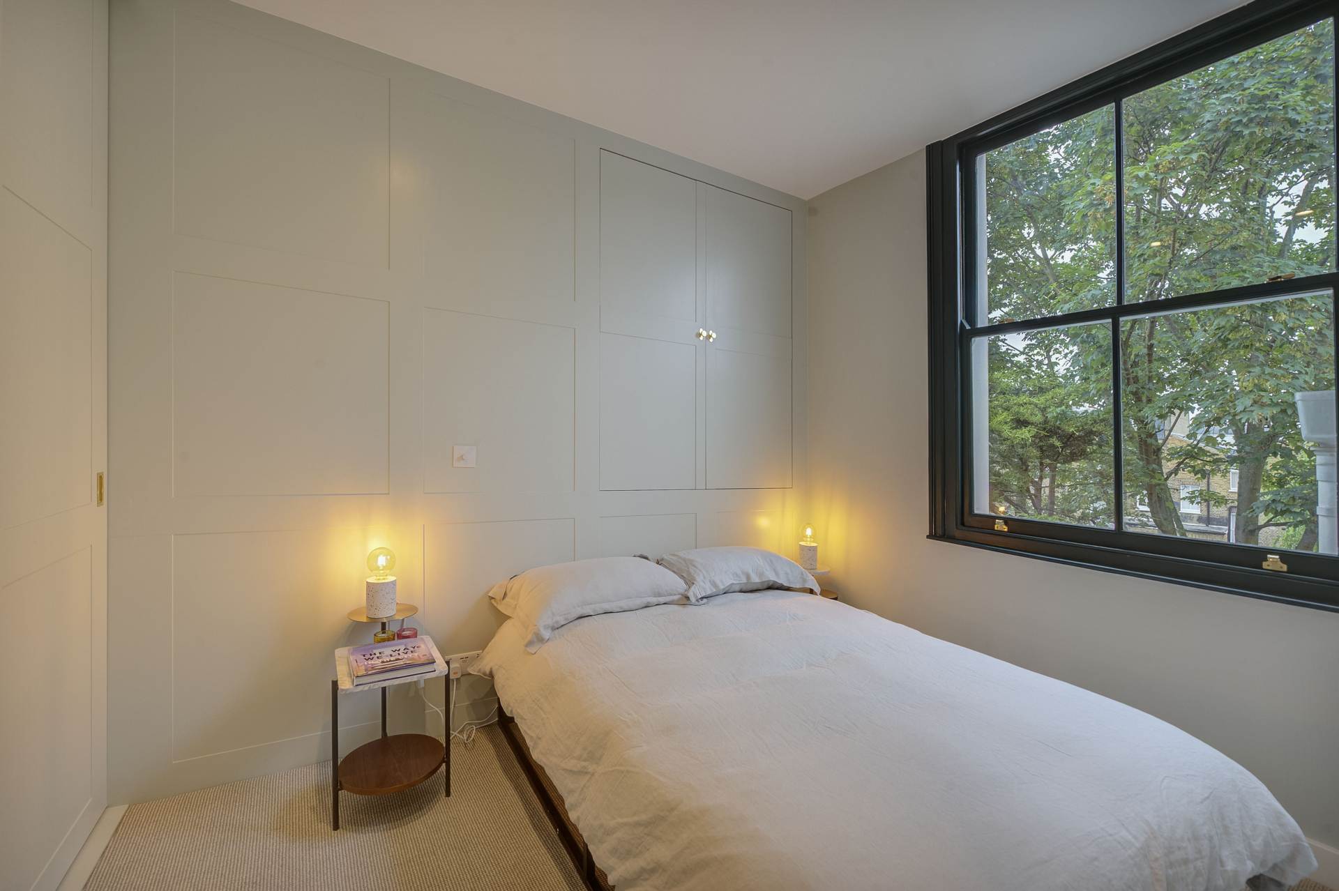 Blenheim Crescent, London, Image 7