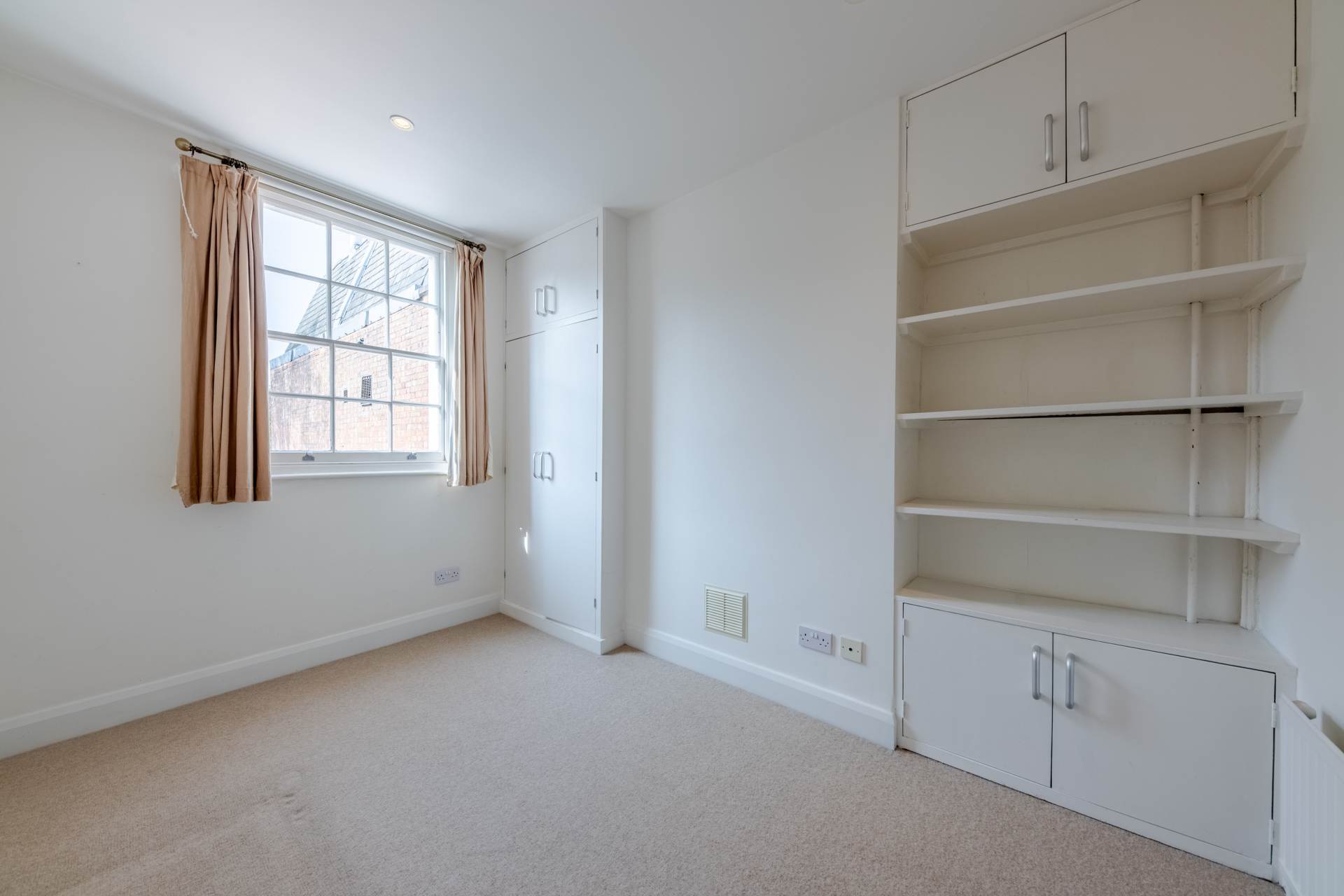 Queensdale Place, London, Image 11