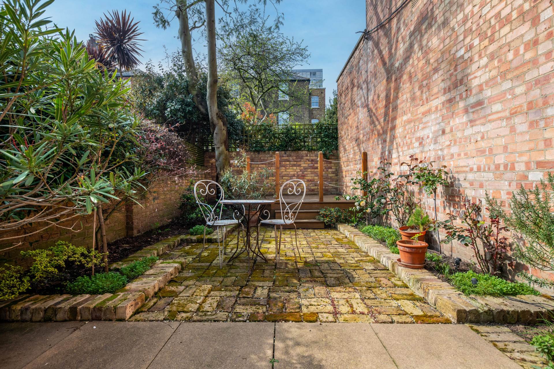 Queensdale Place, London, Image 14