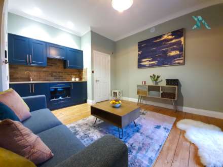 Hopton Road, London, Image 2