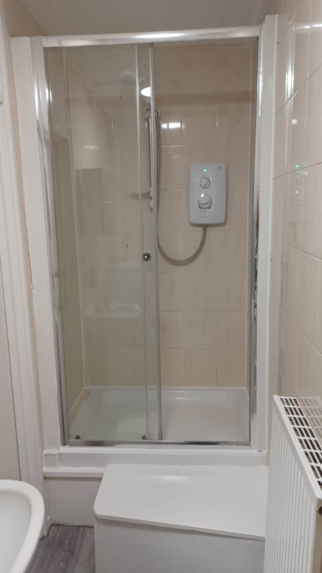 Spacious 5 bedroom split level maisonette, Image 7