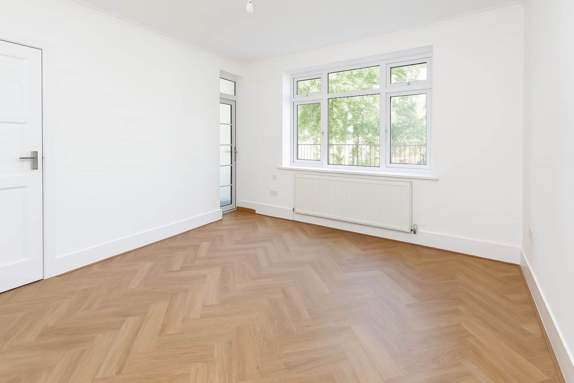 Brand New Refurbished 2-Bedroom Flat with Balcony – Minutes from Brixton Station, Image 2