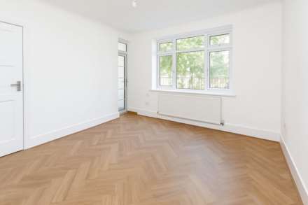 Brand New Refurbished 2-Bedroom Flat with Balcony – Minutes from Brixton Station, Image 2