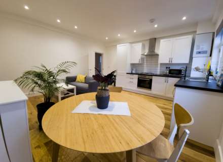 Kennington Park Road, Kennington, Image 2