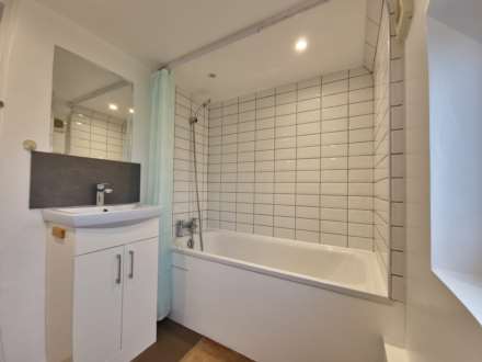 Kennington Park Road, Kennington, Image 6