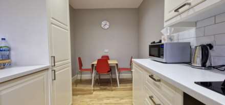 Kennington Park Rd, Kennington, Image 6