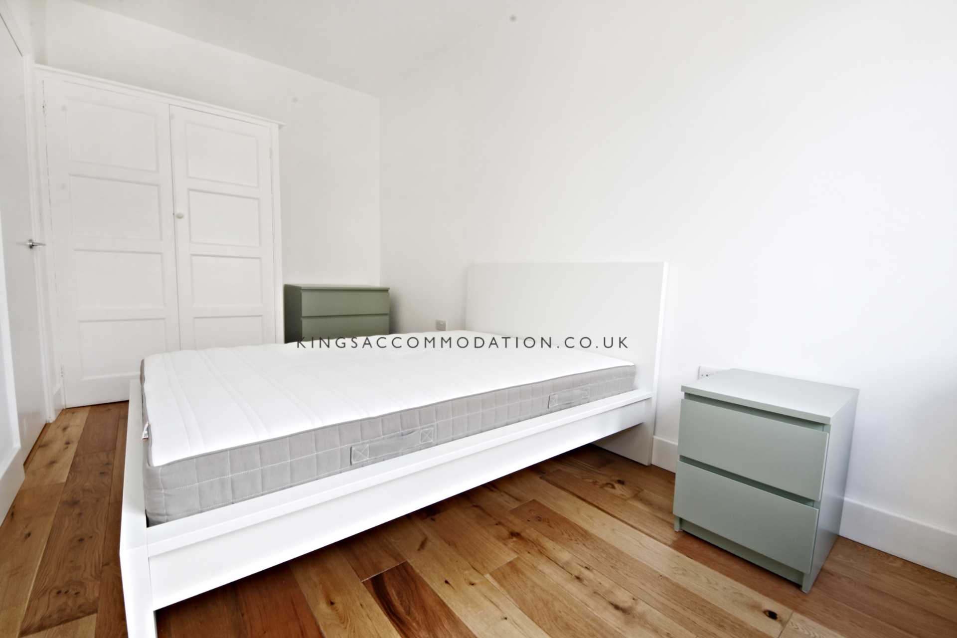 Kennington Park Road, Kennington, Image 4