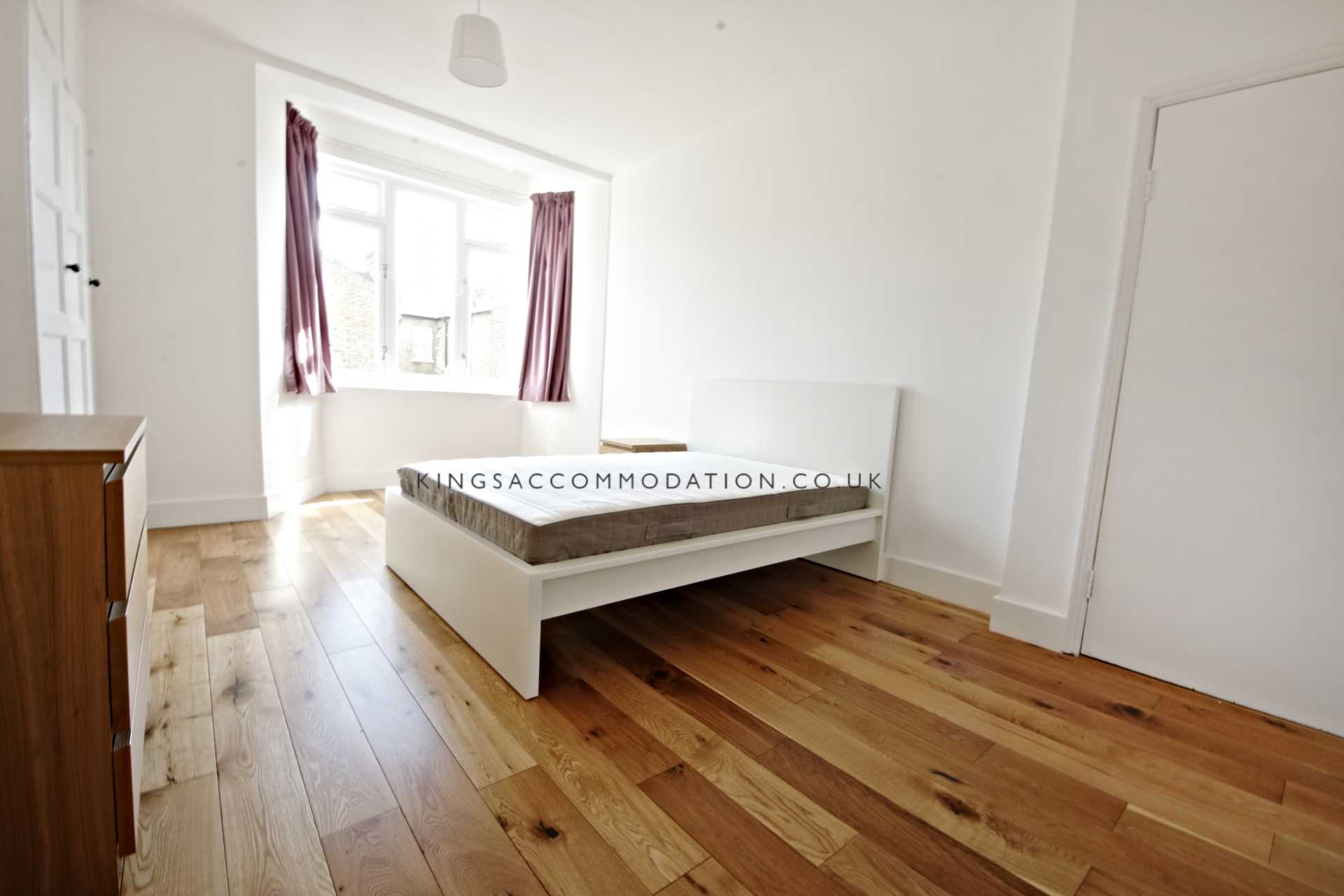 Kennington Park Road, Kennington, Image 6