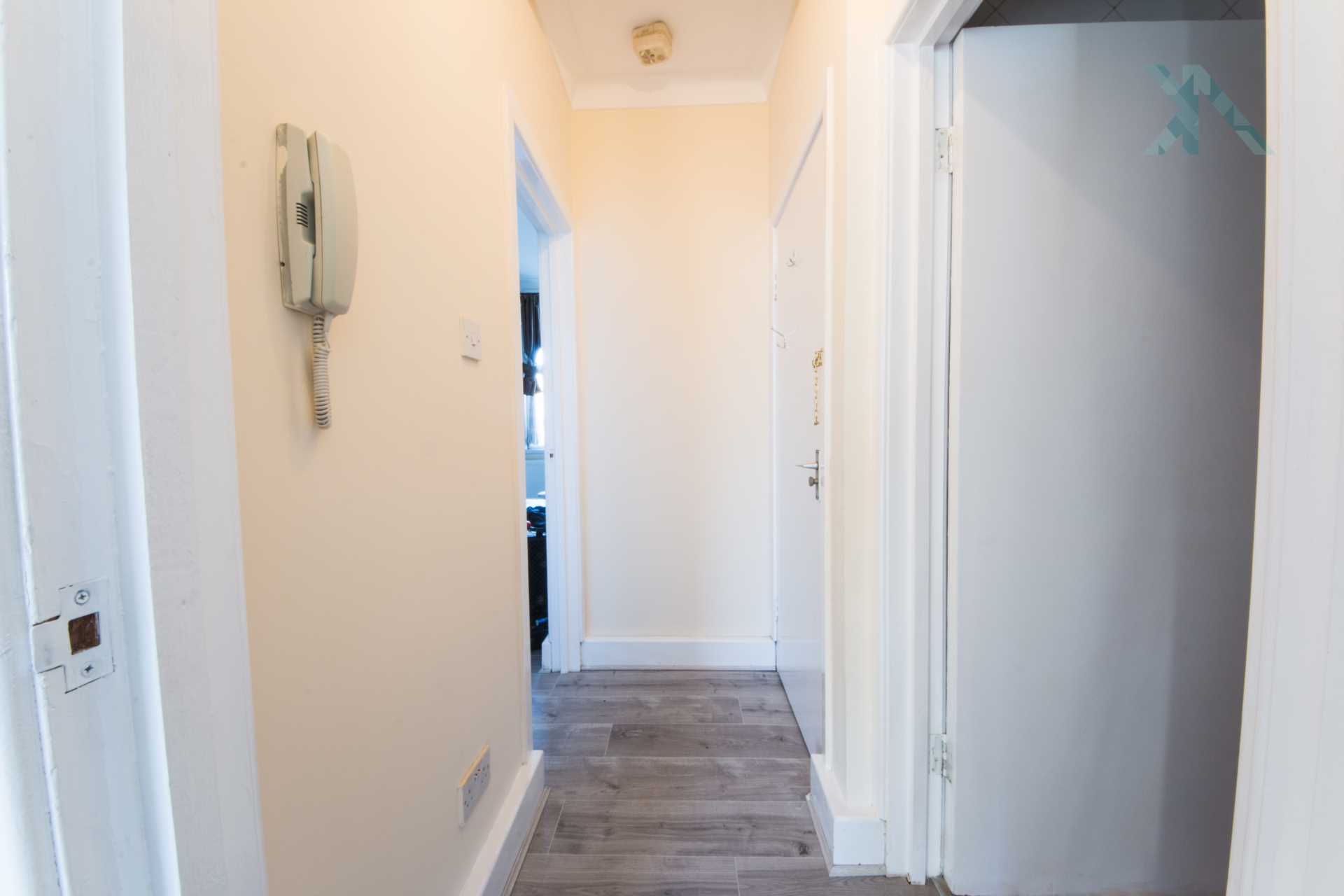 1 bed flat on Tulse Hill, Brixton, Image 9
