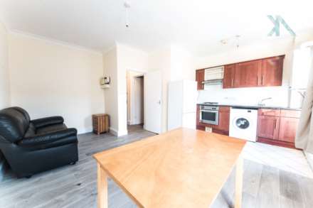 1 Bedroom Flat, 1 bed flat on Tulse Hill, Brixton