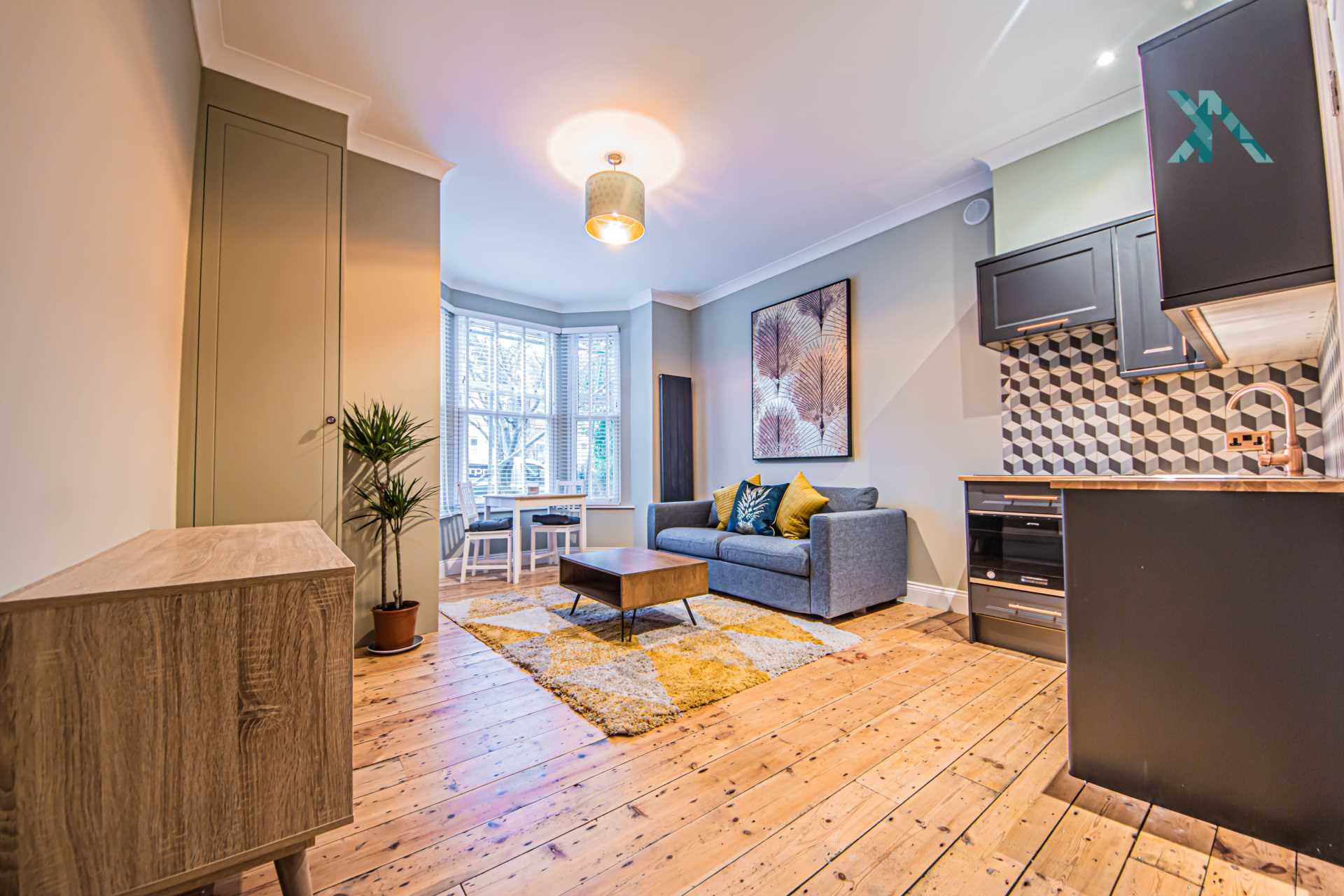 Hopton Road, London, Image 1