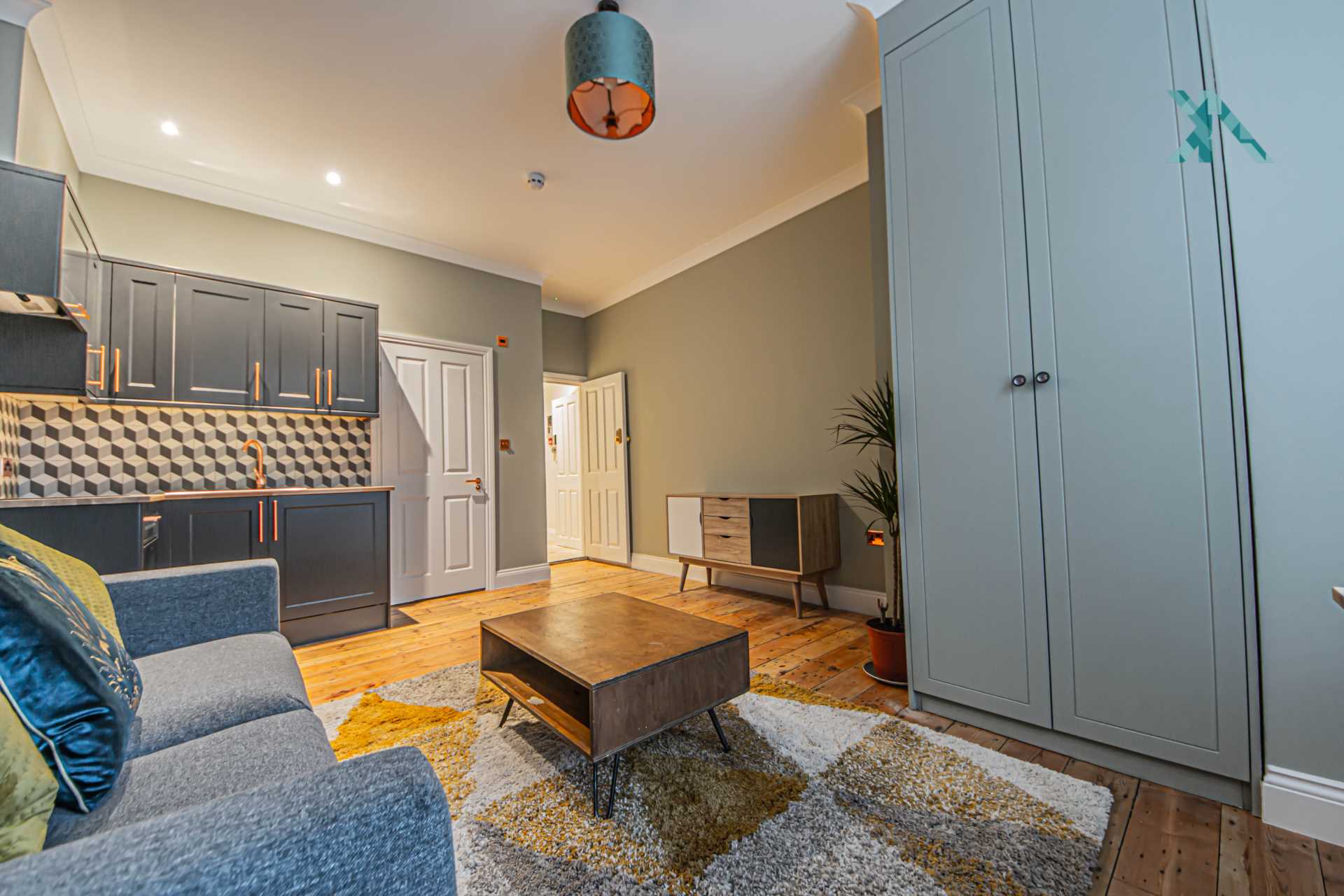 Hopton Road, London, Image 3