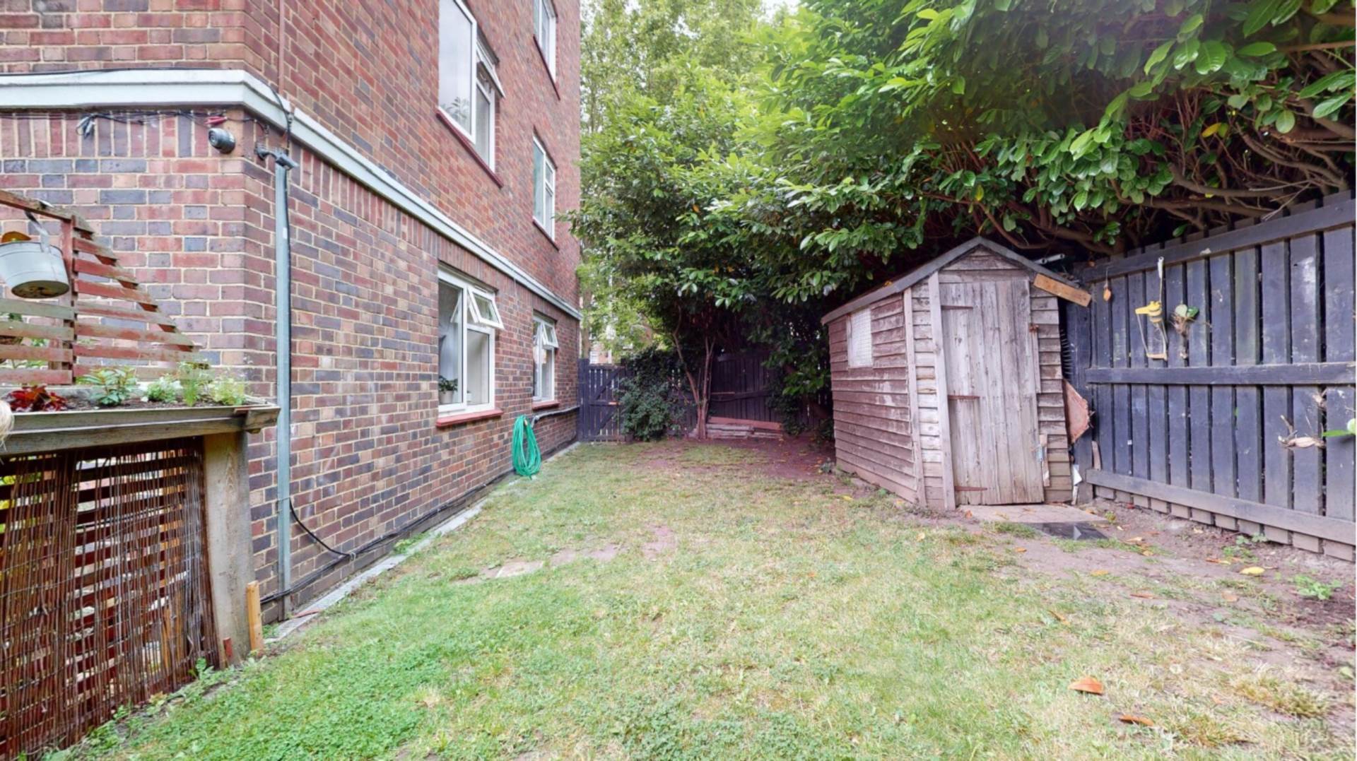 Vermont Road, London, Image 18