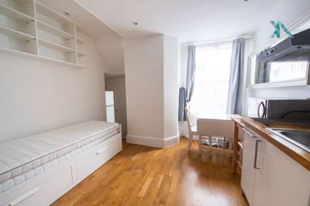 Tulse Hill, Brixton, London, Image 4