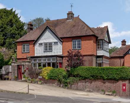 Property For Rent The Green, Marlborough