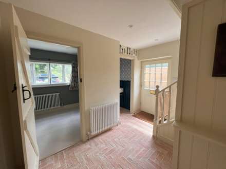 Bath Road, Marlborough, Image 10