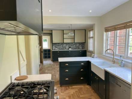 Bath Road, Marlborough, Image 5