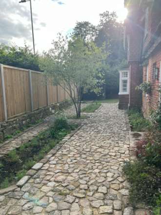 Bath Road, Marlborough, Image 6
