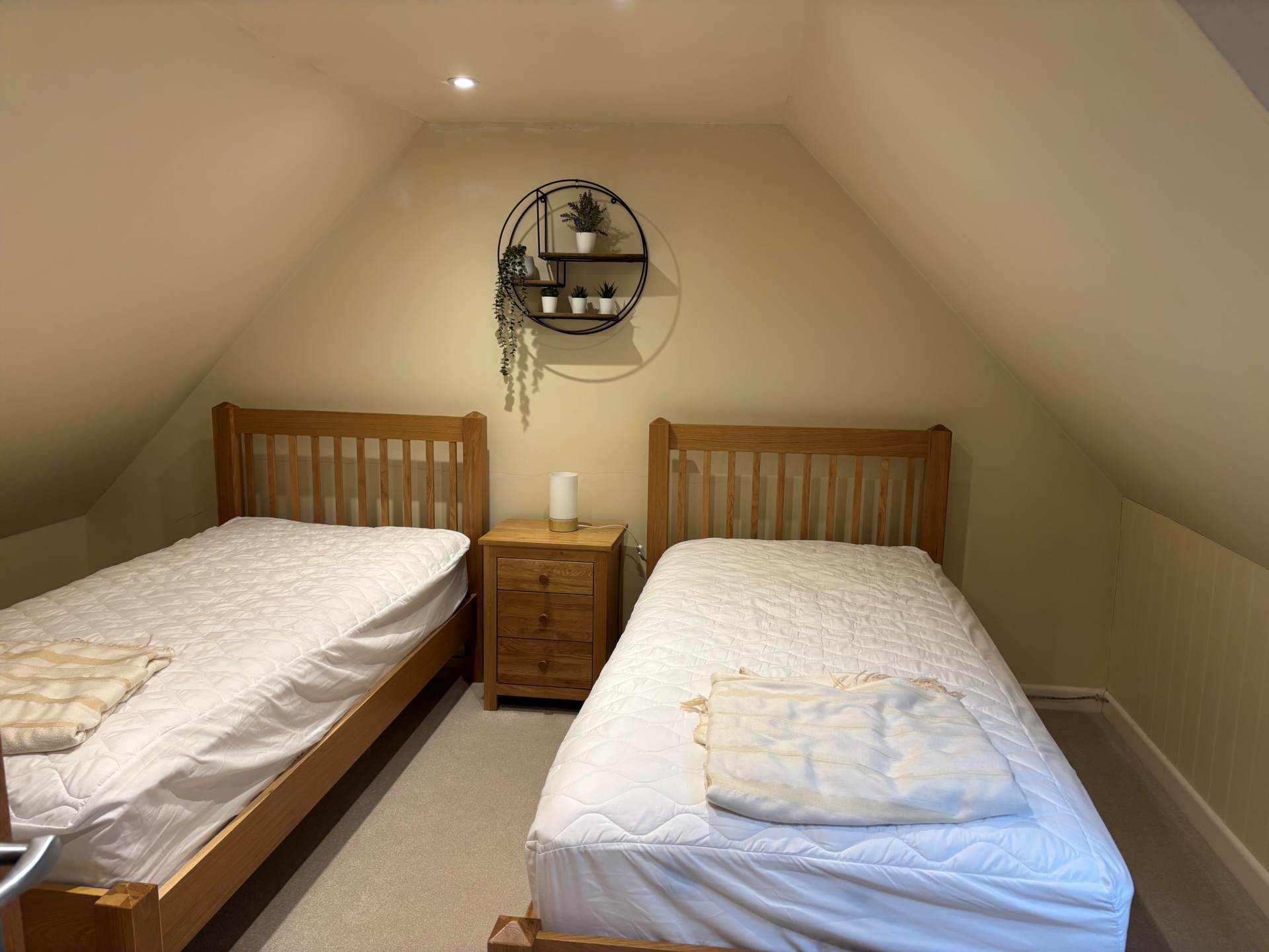 Angel Yard, Marlborough, Image 11