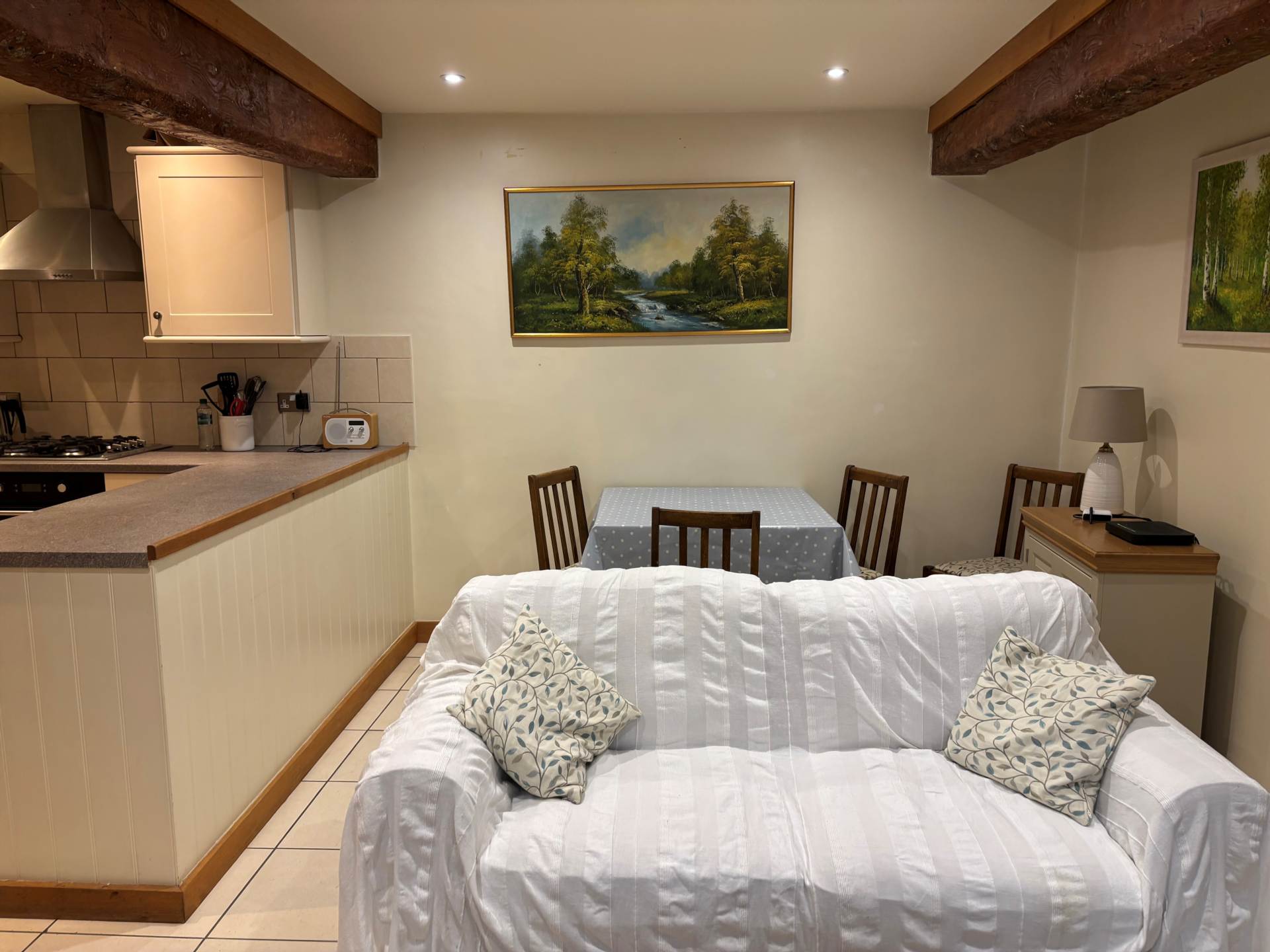 Angel Yard, Marlborough, Image 5