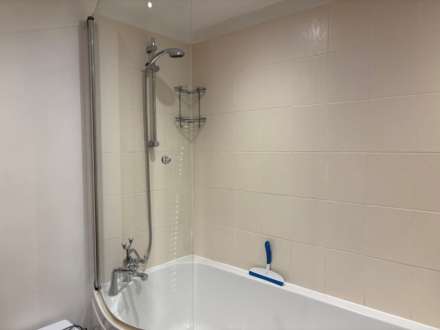 Angel Yard, Marlborough, Image 7