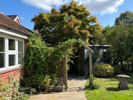 Manor Farm Cottage, Etchilhampton, Image 12