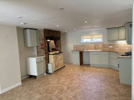 Manor Farm Cottage, Etchilhampton, Image 9