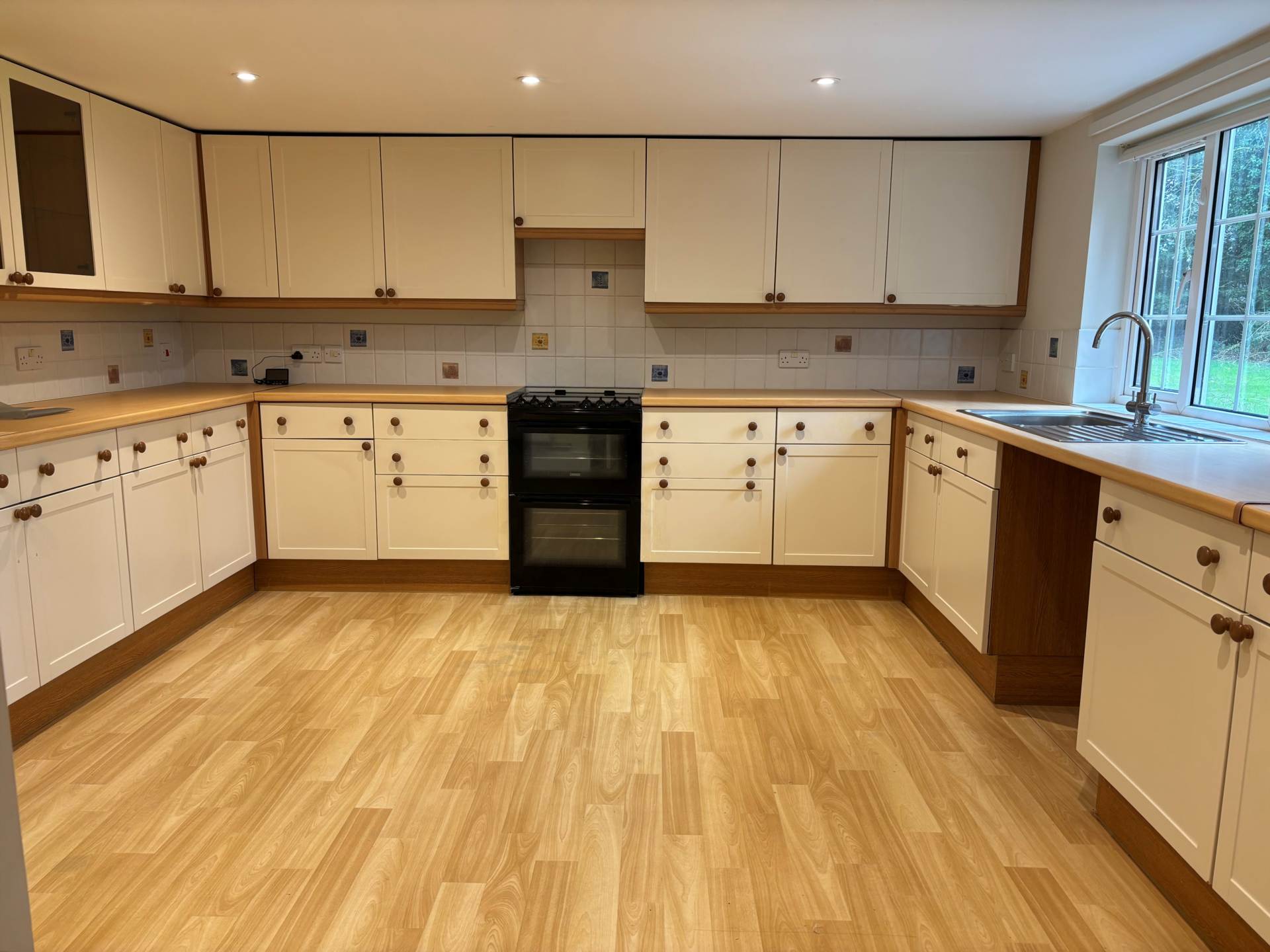 Manor Farm Cottage, Devizes, Image 4