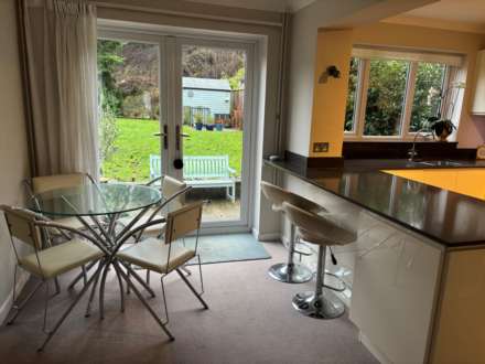 Priorsfield, Marlborough, Image 4