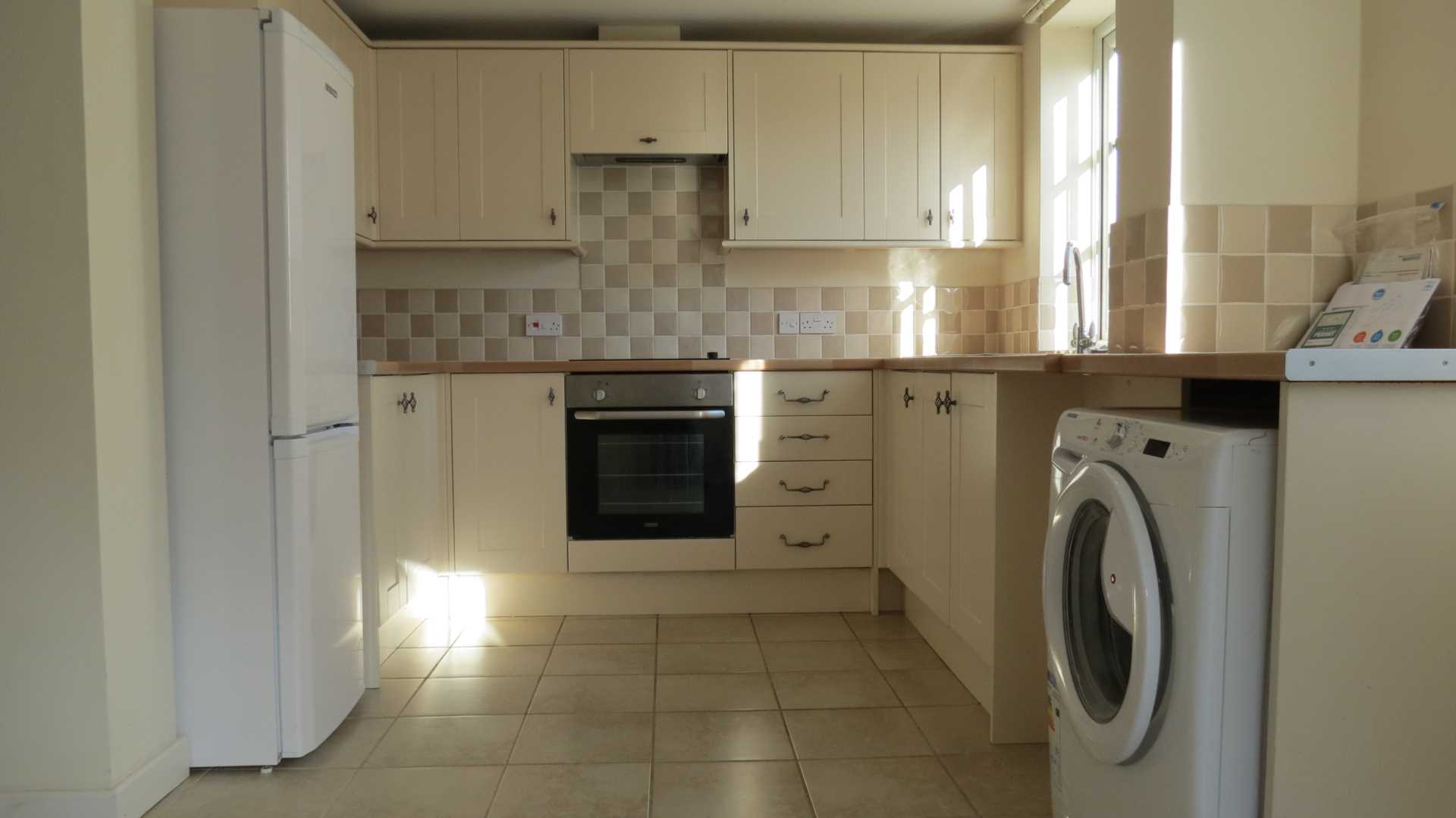 Laburnum Cottages, Westbrook, Image 3