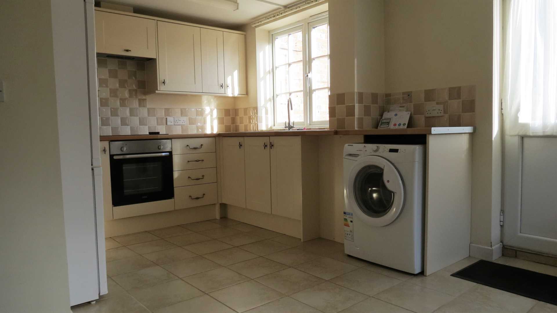 Laburnum Cottages, Westbrook, Image 5