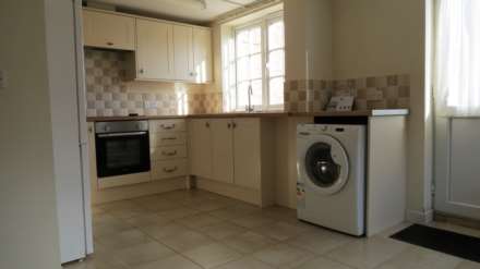 Laburnum Cottages, Westbrook, Image 5